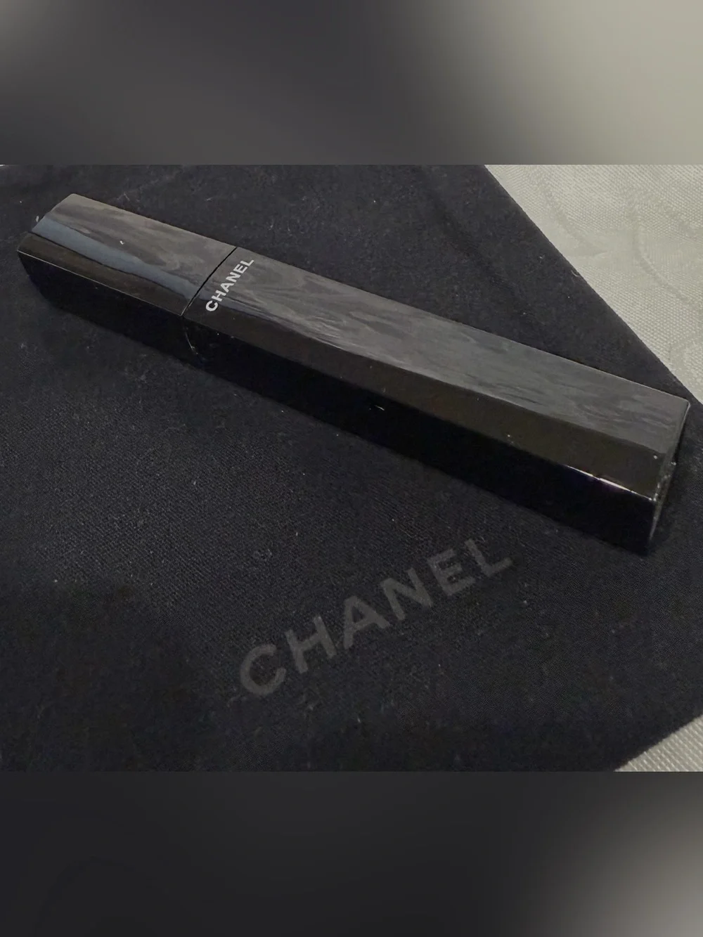 CHANEL Black Length and Curl Mascara 10 Noir New